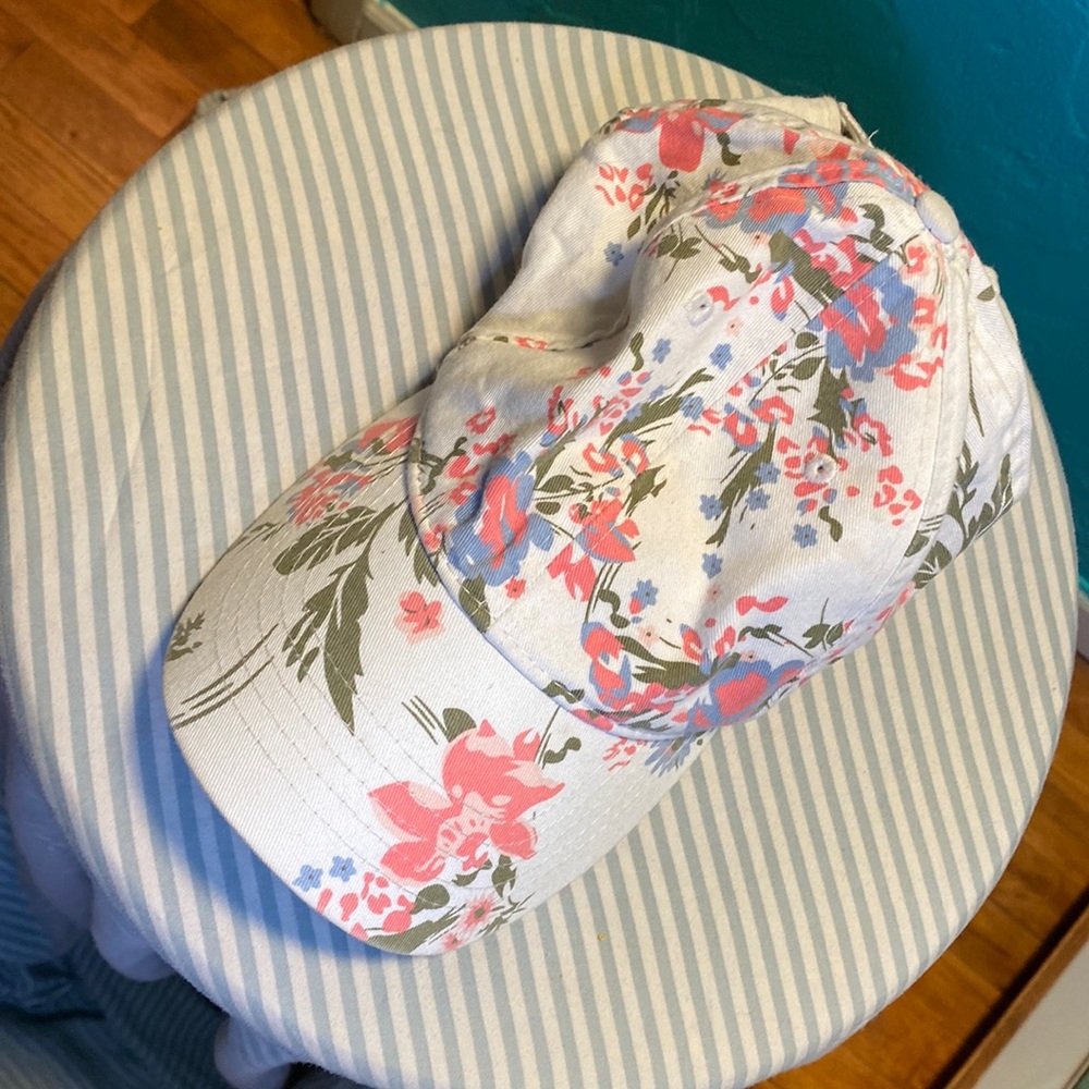 White Flowered Baseball Cap Hat